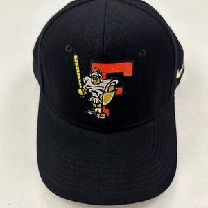 Vintage Cal State Fullerton Tittan Graphic Black Fitted Baseball Hat Size 7 3/8